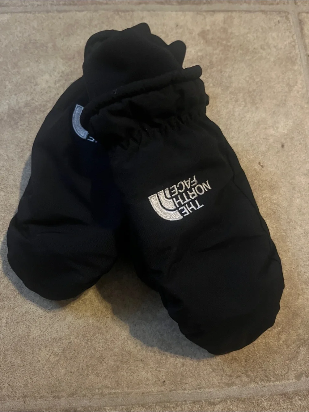 The North Face Youth Junior's Waterproof Thinsulate Mittens Winter Outerwear